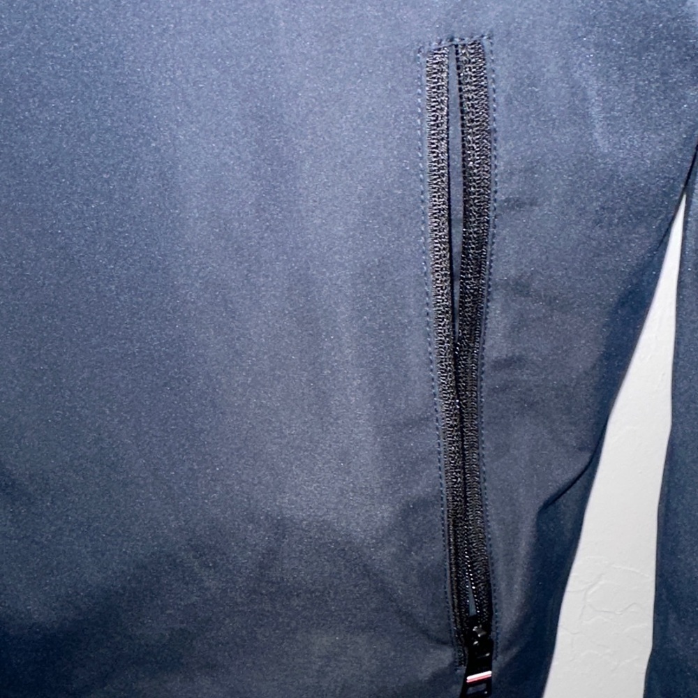 Tommy Hilfiger Men's Performance Windbreaker and Rain Jacket with Quilted Lining - Picture 14 of 16